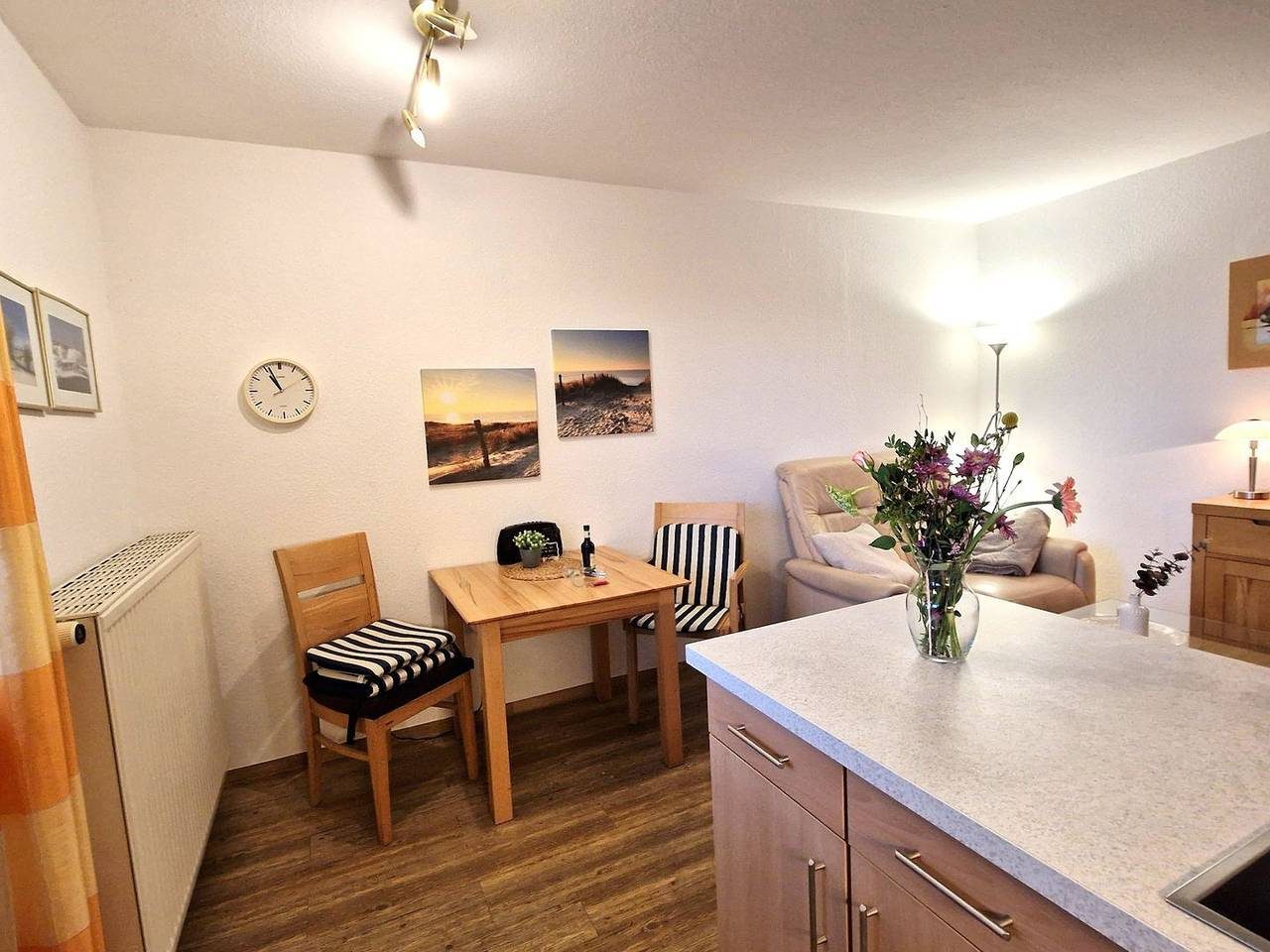 strandnahe Ferienwohnung im Ergeschoss mit geschlossener Terrasse für 2 Pers. — Bild 2
