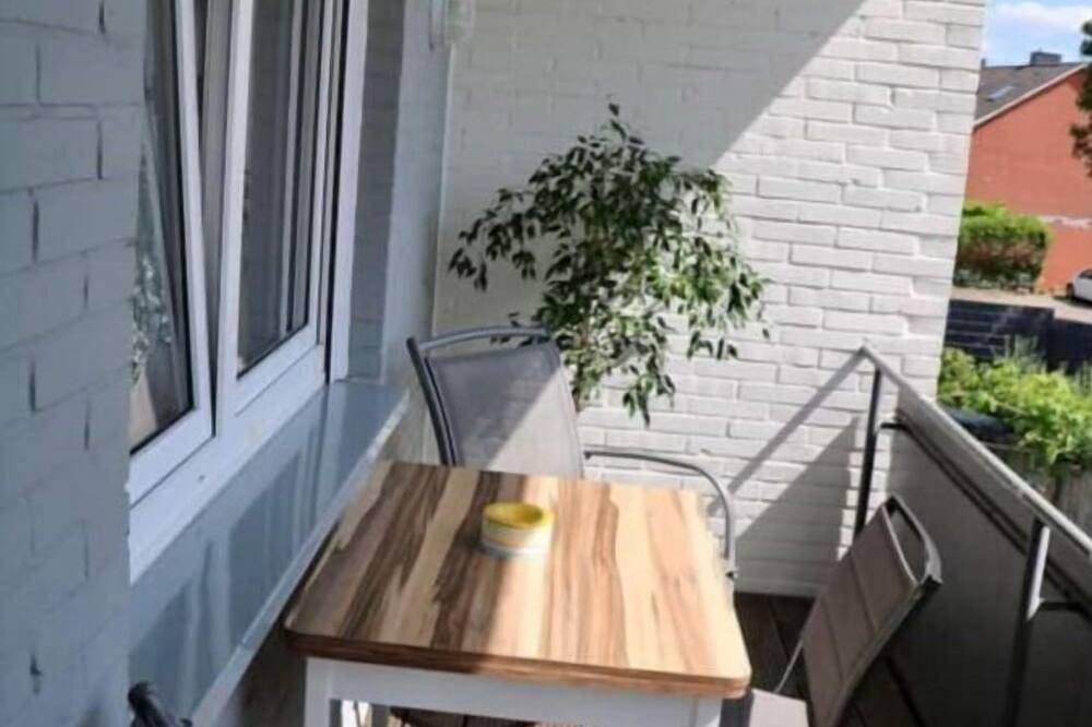 3Zi, Bad, Küche, Backofen, Balkon, Parkplatz — Bild 2