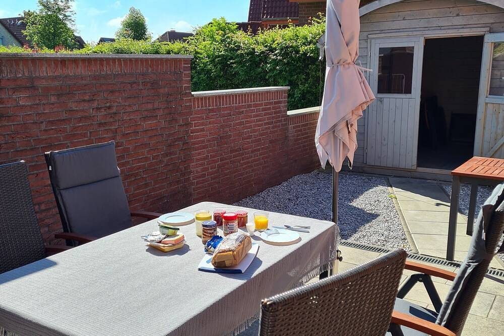 Hooksiel, Nordsee, strandnah, 5 Pers,Babyreisebett,Terrasse, Waschmaschine,Wlan — Bild 2