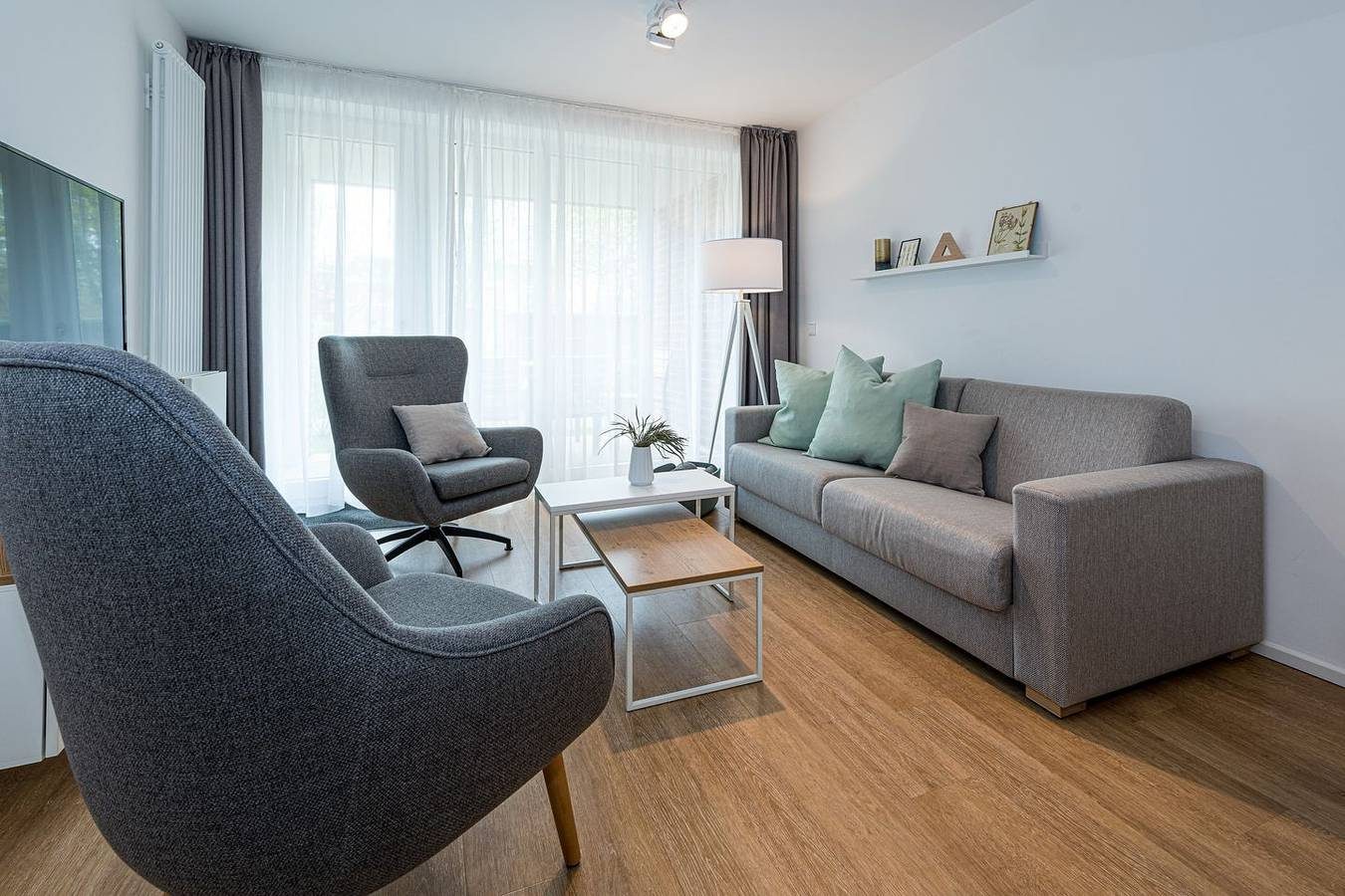 Hochwertiges Familien-Apartment mit großer Terrasse, Strandkorb und zwei Bädern! — Bild 3
