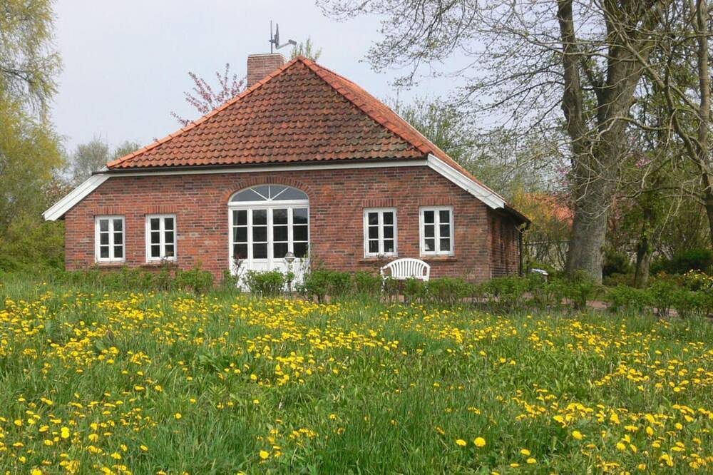- exklusiv restaurierter Gulfhof