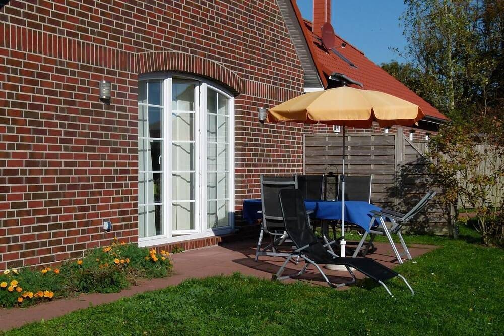 Freistehendes Ferienhaus (100qm) für 6 Personen mit Garten, Kamin, 2 Bädern — Bild 3