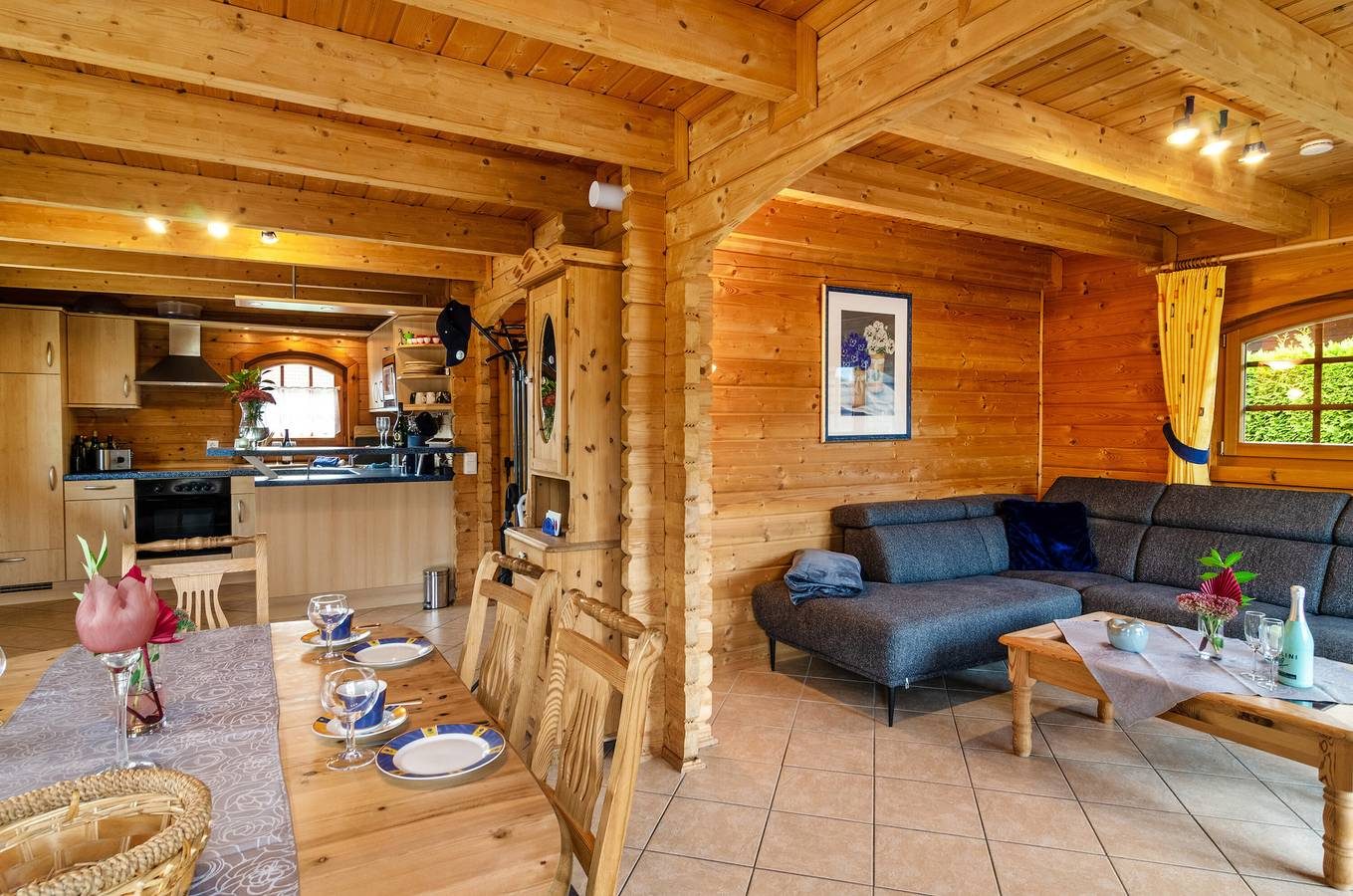Ferienhaus 'Das Alpenhaus An Der Ems' mit Seeblick, privater Terrasse und Wlan — Bild 3