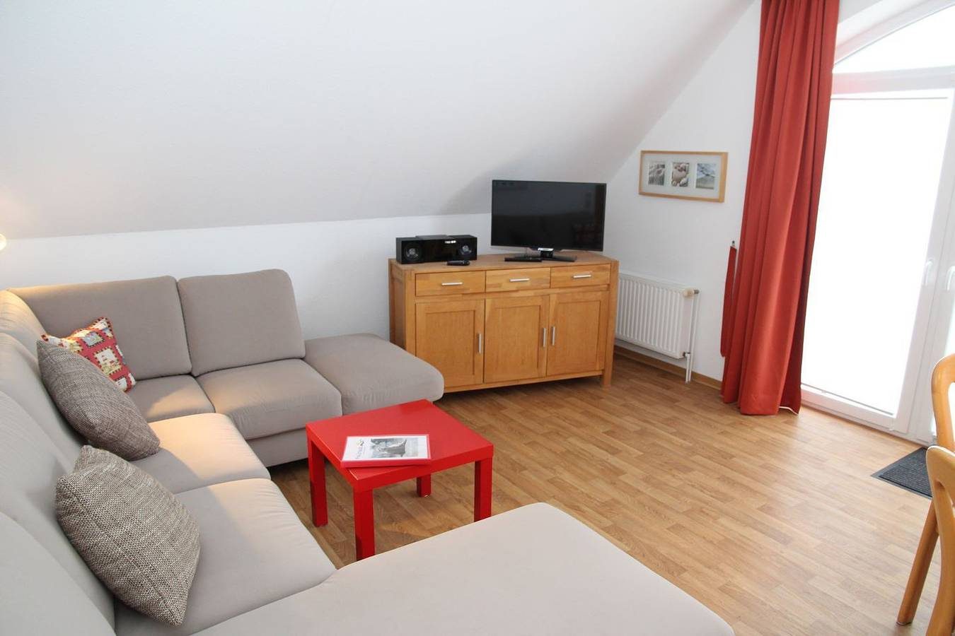 Schöne Ferienwohnung (60qm) für 4 Personen und Hund mit Balkon in Deichnähe — Bild 3