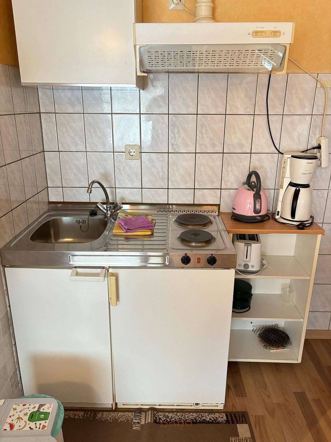 Gemütliche 1-Raum-Wohnung, 2 Pers., Emden am Deich, Parkplatz, Grillplatz, Wlan — Bild 3
