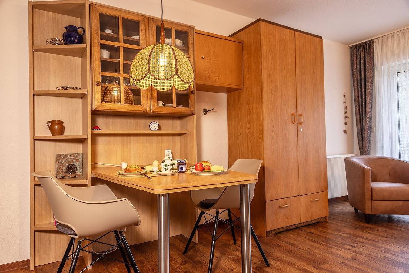 Anmutig und neuzeitlich: Diese niedlich eingerichtete Erdgeschoss-Suite von ca. 40 qm befindet sich in Strandnähe und kann 2 Personen beherbergen. — Bild 3
