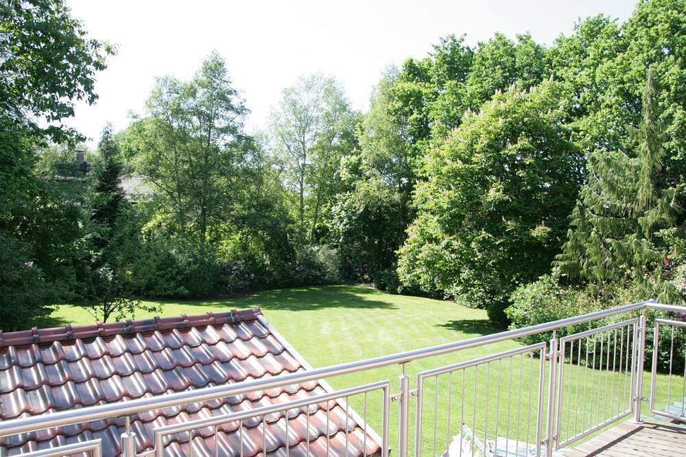 Helle freundliche Ferienwohnung mit geräumigen Balkon zu vermieten — Bild 3