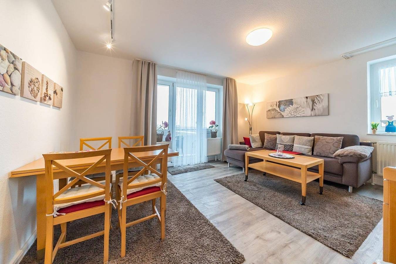 Strandnahe Familien-Ferienwohnung an der Nordsee mit Balkon und Meerblick