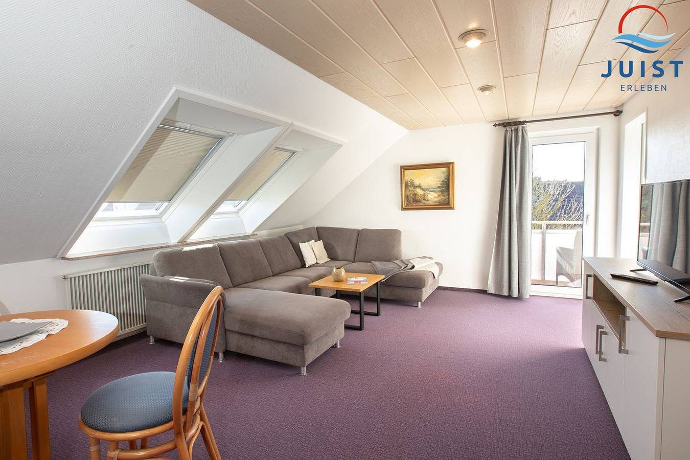 Familienfreundliche Ferienwohnung mit Balkon im ruhigen Ostdorf