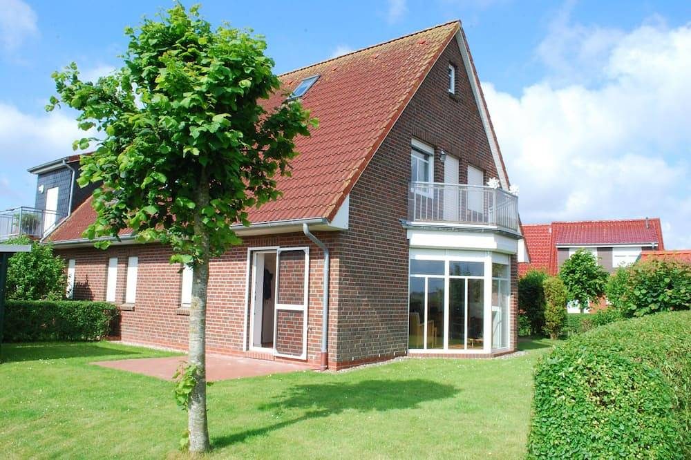 Nette, moderne Ferienwohnung in ruhiger Lage direkt am Wasser, Wlan