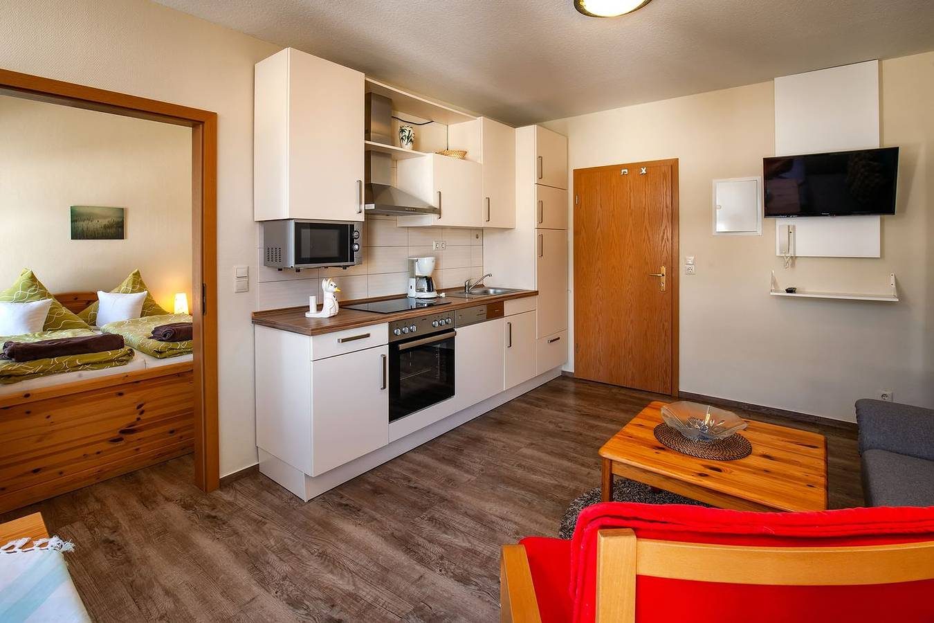 Modernes Zwei-Zimmer Appartement mit Laminatboden