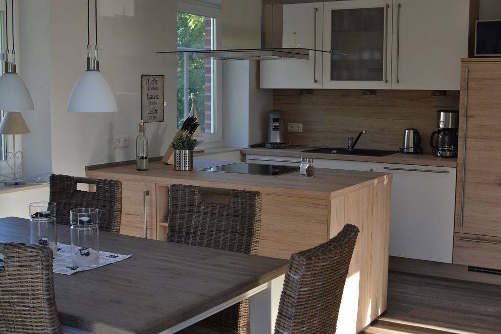 Hochwertige Ferienwohnung (85qm) für 4 Personen+ Hund mit Kamin und 2 Balkonen — Bild 5