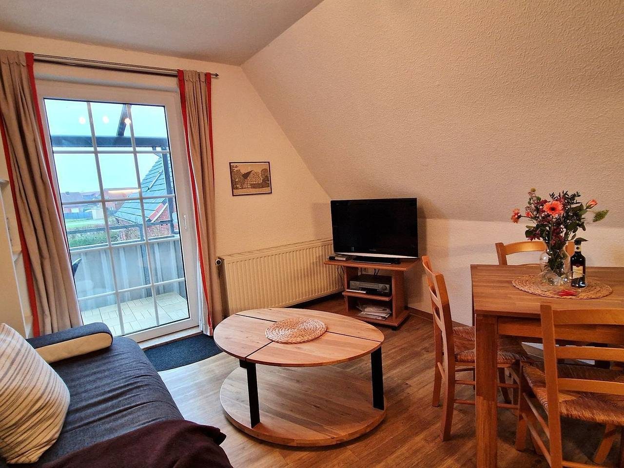 Ferienwohnung im 1. Og in Strandnähe mit überdachtem Balkon für bis zu 4 Pers. — Bild 2