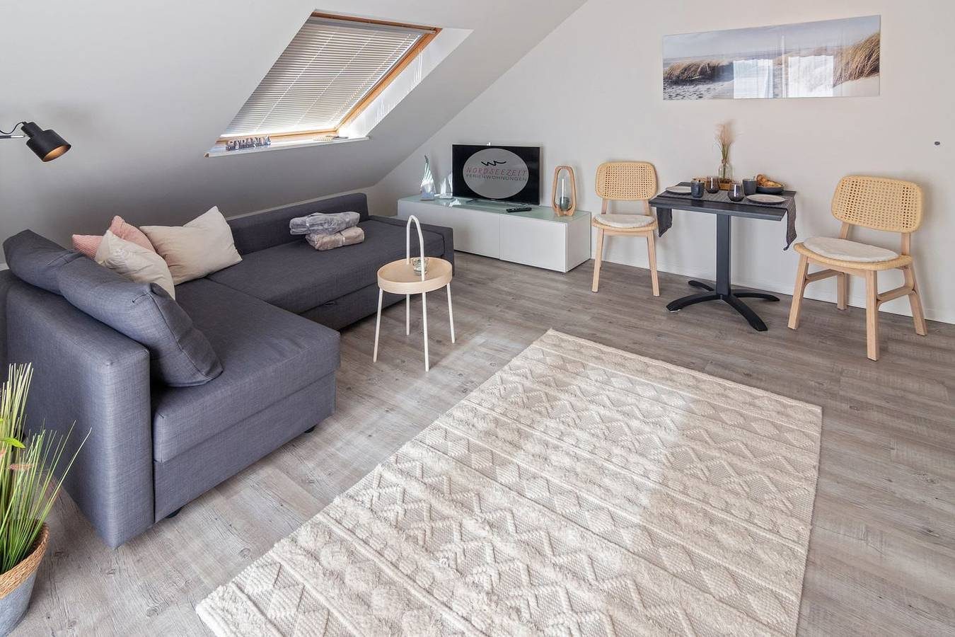 moderne Ferienwohnung in direkter Deichlage in Norddeich. 2 Personen + Kleinkind — Bild 2