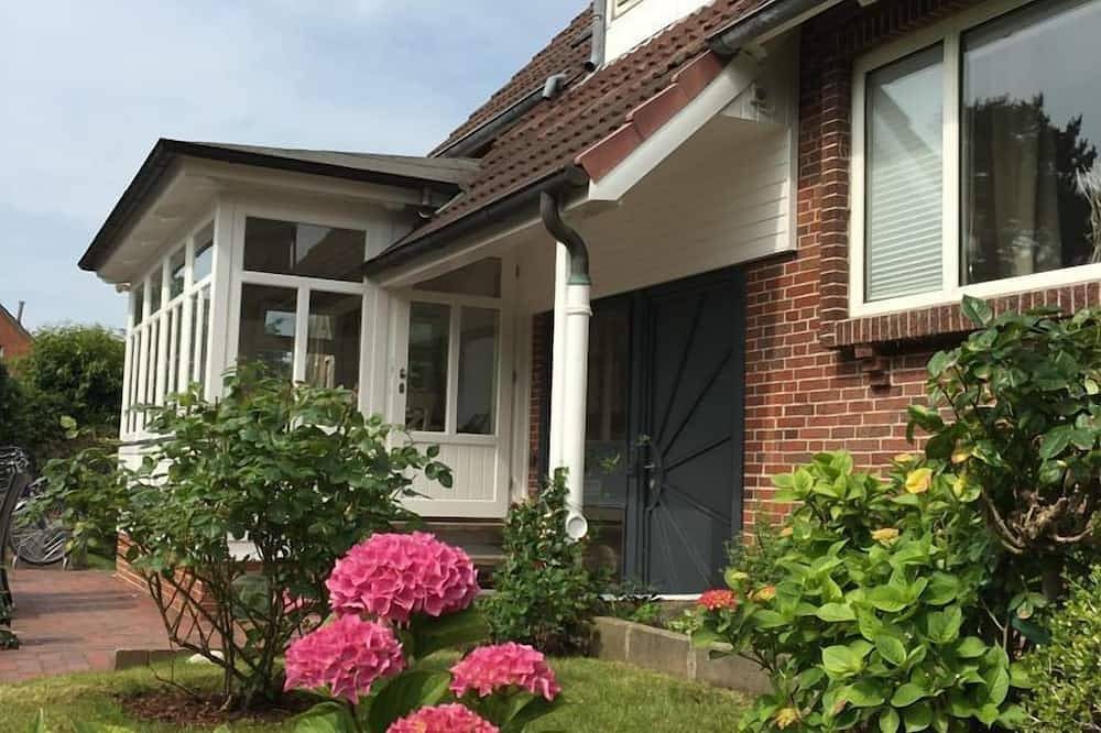 Die wunderschöne Ferienwohnung \"Greta\" im Wilken´s Hus\" liegt in ruhiger Lage un — Bild 4