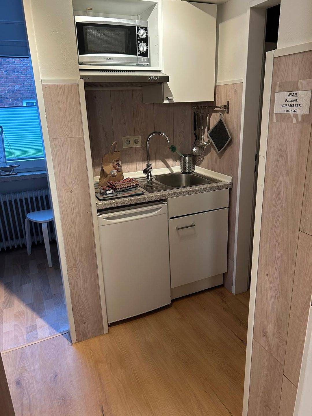 Kleine, strandnahe Ferienwohnung in Norddeich, Platz für bis zu 3 Personen. — Bild 3