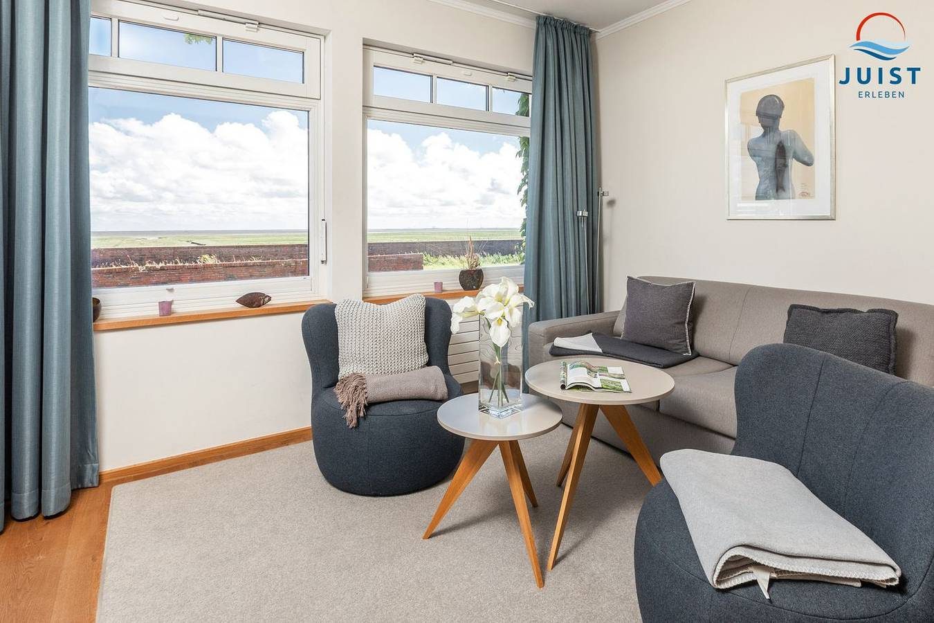 Familienfreundliche moderne Ferienwohnung mit Terrasse direkt am Wattenmeer