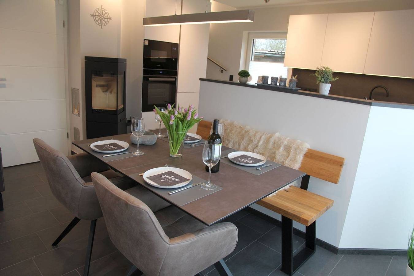 Nagelneues 85qm Ferienhaus mit Hundeerlaubnis direkt am Wasser bei Greetsiel! — Bild 3