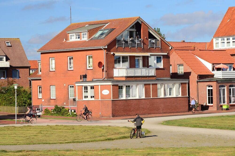 Über den Dächern von Juist, traumhafter Ausblick vom Balkon, 2017 renoviert — Bild 3