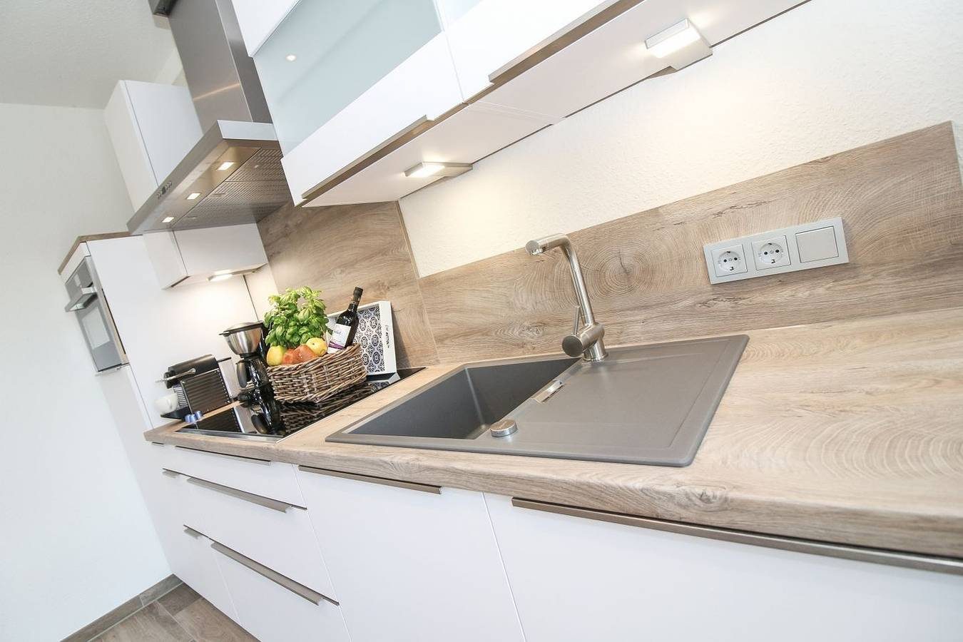Entspannung pur: Moderne Ferienwohnung 'Viel Meer' mit Sauna und Garten — Bild 4