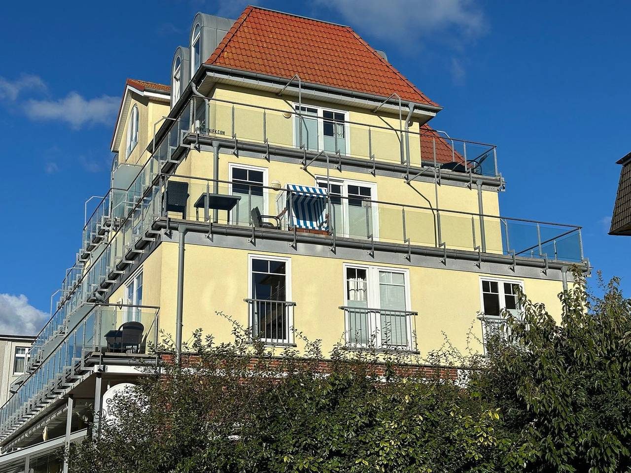 Woogeprima - mit großem Balkon in unmittelbarer Strandnähe — Bild 2