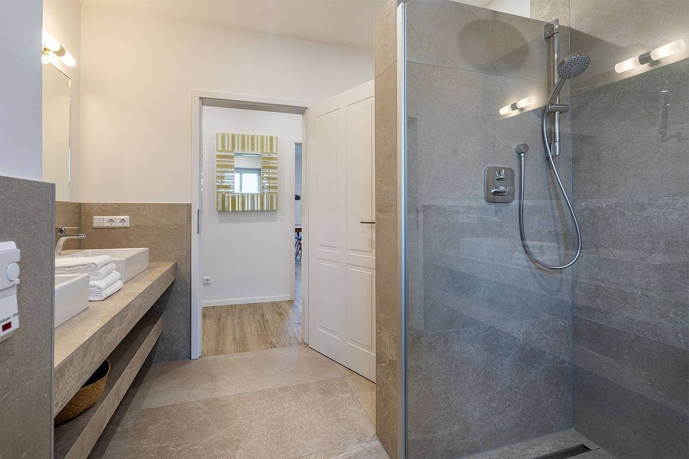 Moderne Ferienwohnung "Hafenmuschel" mit Außensauna und exklusiver Ausstattung — Bild 3