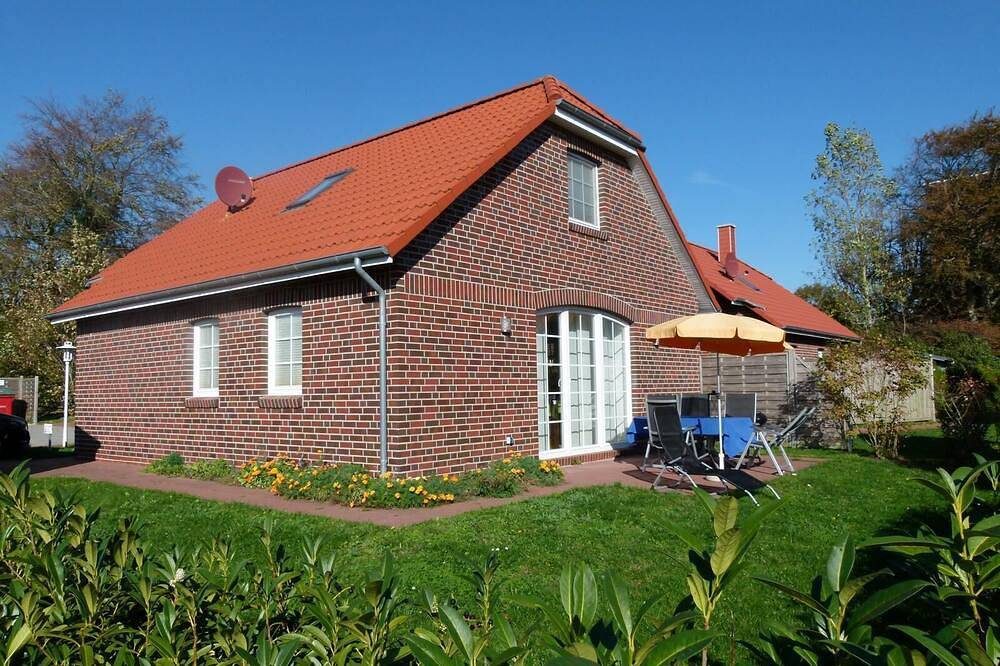 Freistehendes Ferienhaus (100qm) für 6 Personen mit Garten, Kamin, 2 Bädern — Bild 2
