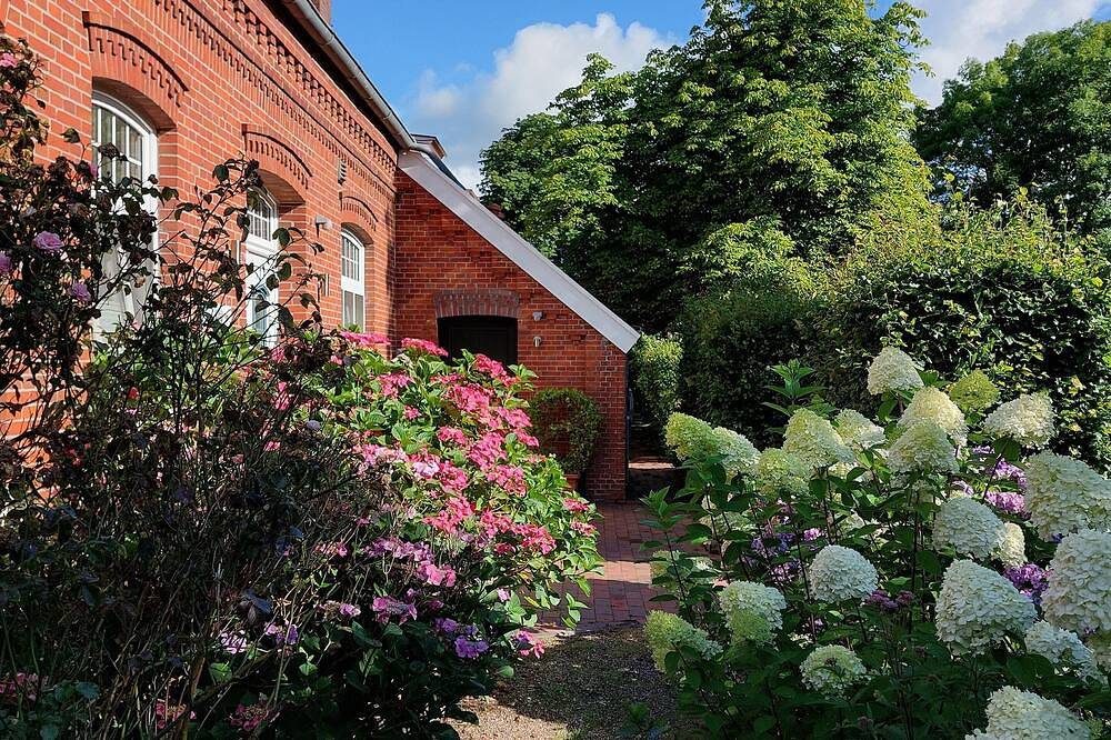 Gulfhof-Ferien Briese Ferienwohnung Achterenn- Urlaub im historischen Denkmal — Bild 3