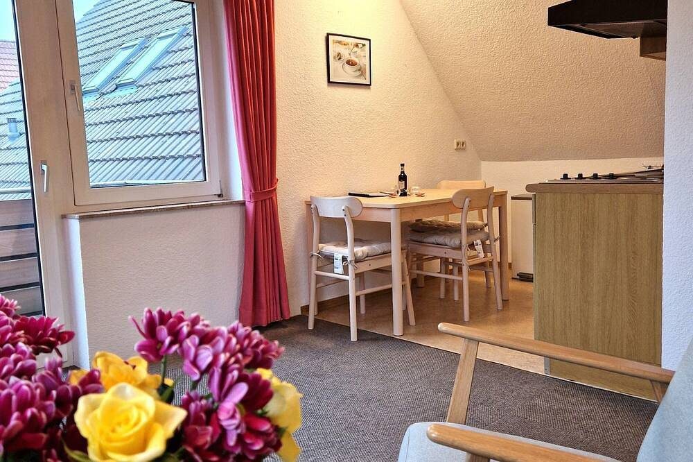 Zentrale, im Herzen Norddeich gelegene Ferienwohnung für 3 Personen + Baby — Bild 3