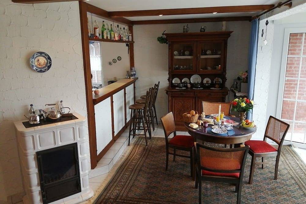 Ferienwohnung mit eigener Terrasse