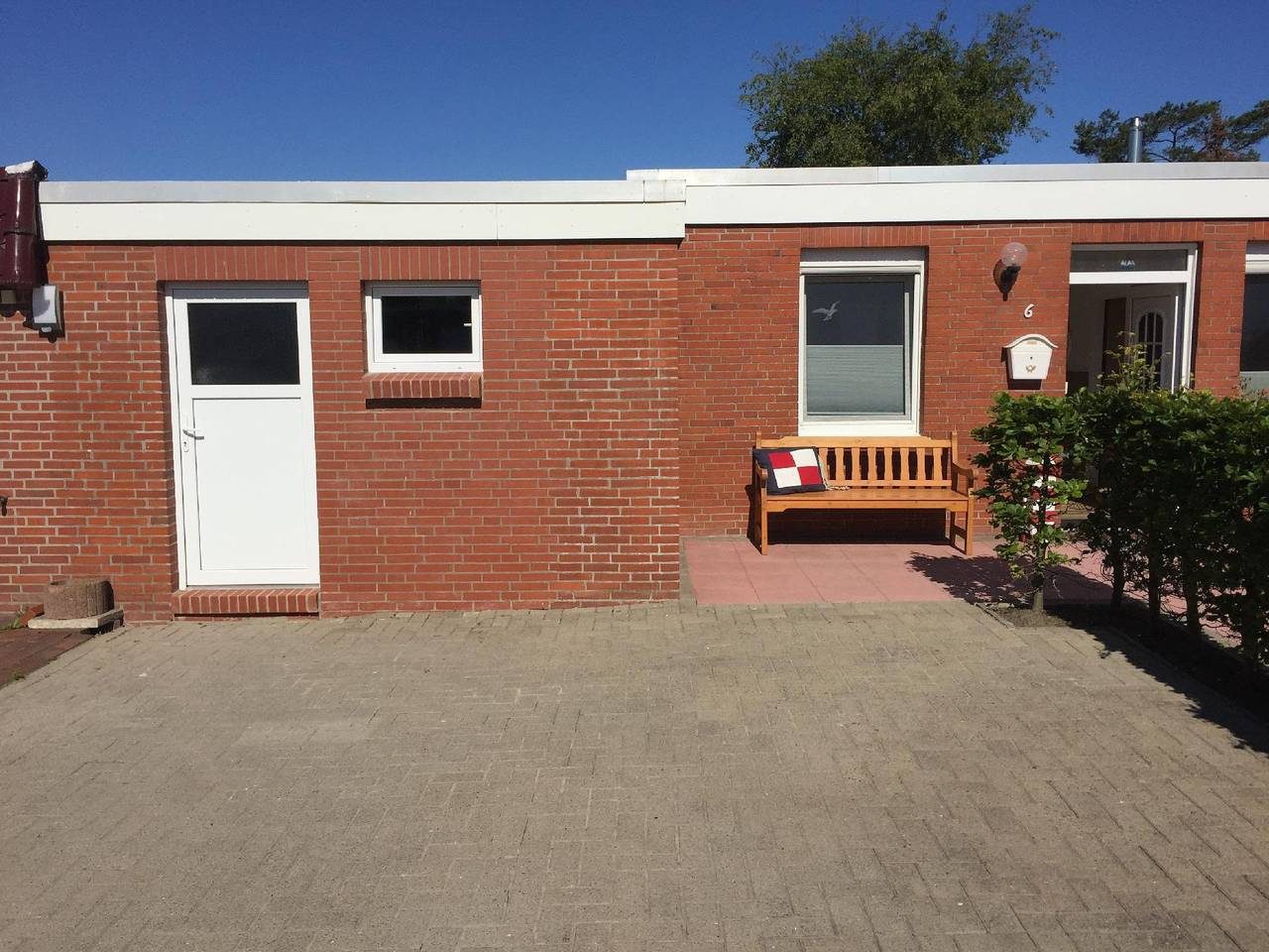 Nettes Ferienhaus in Dornumersiel mit Grill, Garten und Terrasse — Bild 5