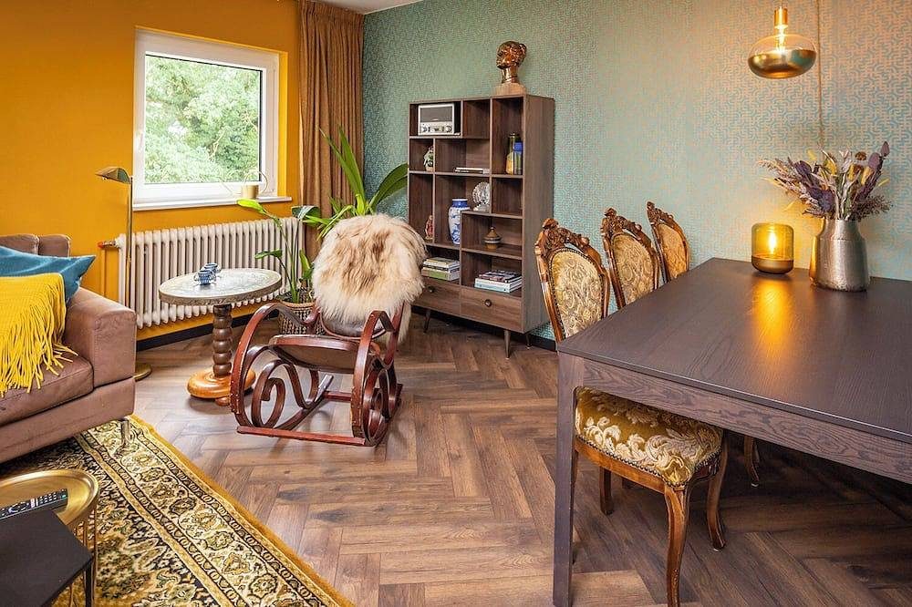 Find the boundary! Discovery in the Netherlands and Germany