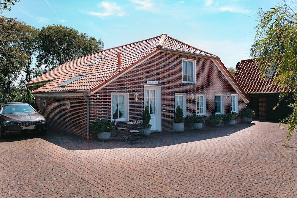 Modernes Ferienhaus in einmaliger Lage direkt am Deich, Haushälfte — Bild 3