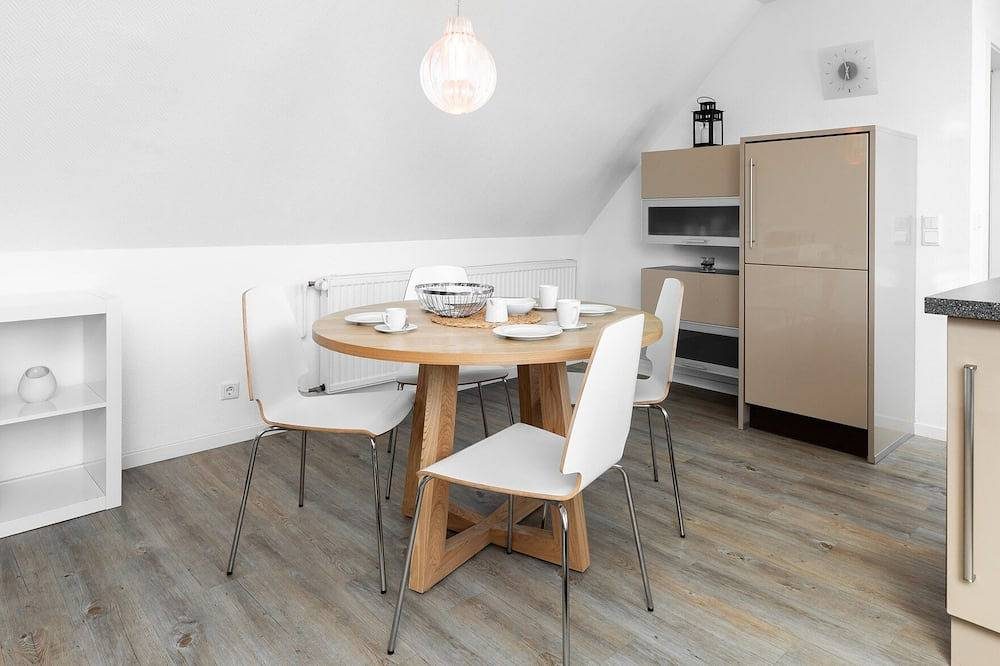 Familien- und hundefreundliche Ferienwohnung mit Blick auf Hafen und Wattmeer. — Bild 3