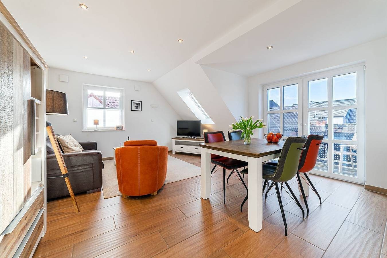 Meerzeit - Moderne Ferienwohnung mit Dachstudio in Greetsiel — Bild 5