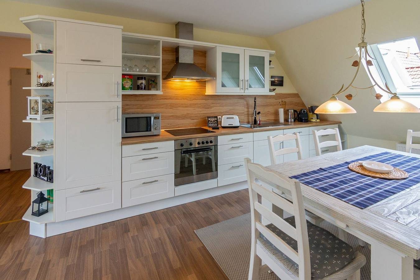 Entspanne und erlebe die Natur: Deine Ferienwohnung Deichbrise in Dornumersiel! — Bild 4