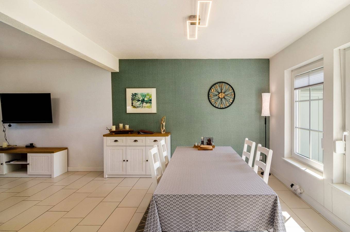 Ferienhaus 'Wiesmoor' mit privater Terrasse, privatem Garten und Wi-Fi — Bild 4
