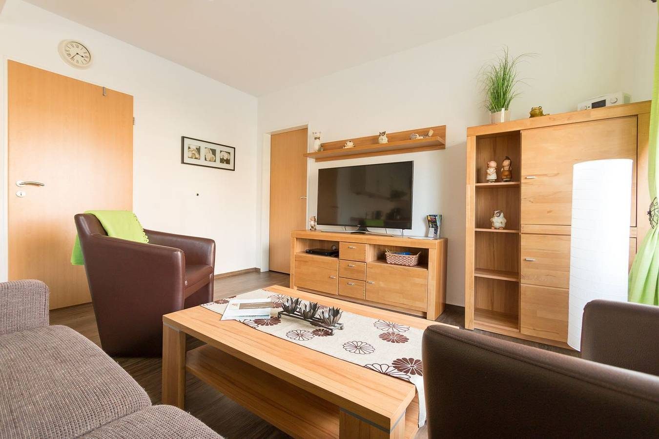 Moderne Eg-Wohnung mit Terrasse in ruhige Straßenlage - 65m² bis 6 Pers. — Bild 3