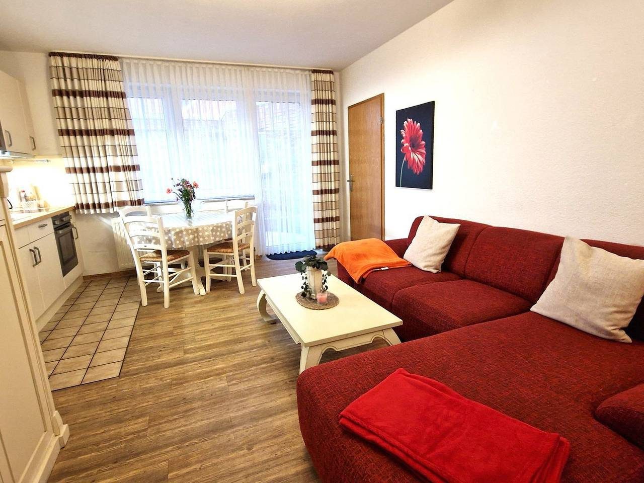 niedliche Ferienwohnung im Ergeschoss mit Terrasse für bis zu 3 Pers. — Bild 2