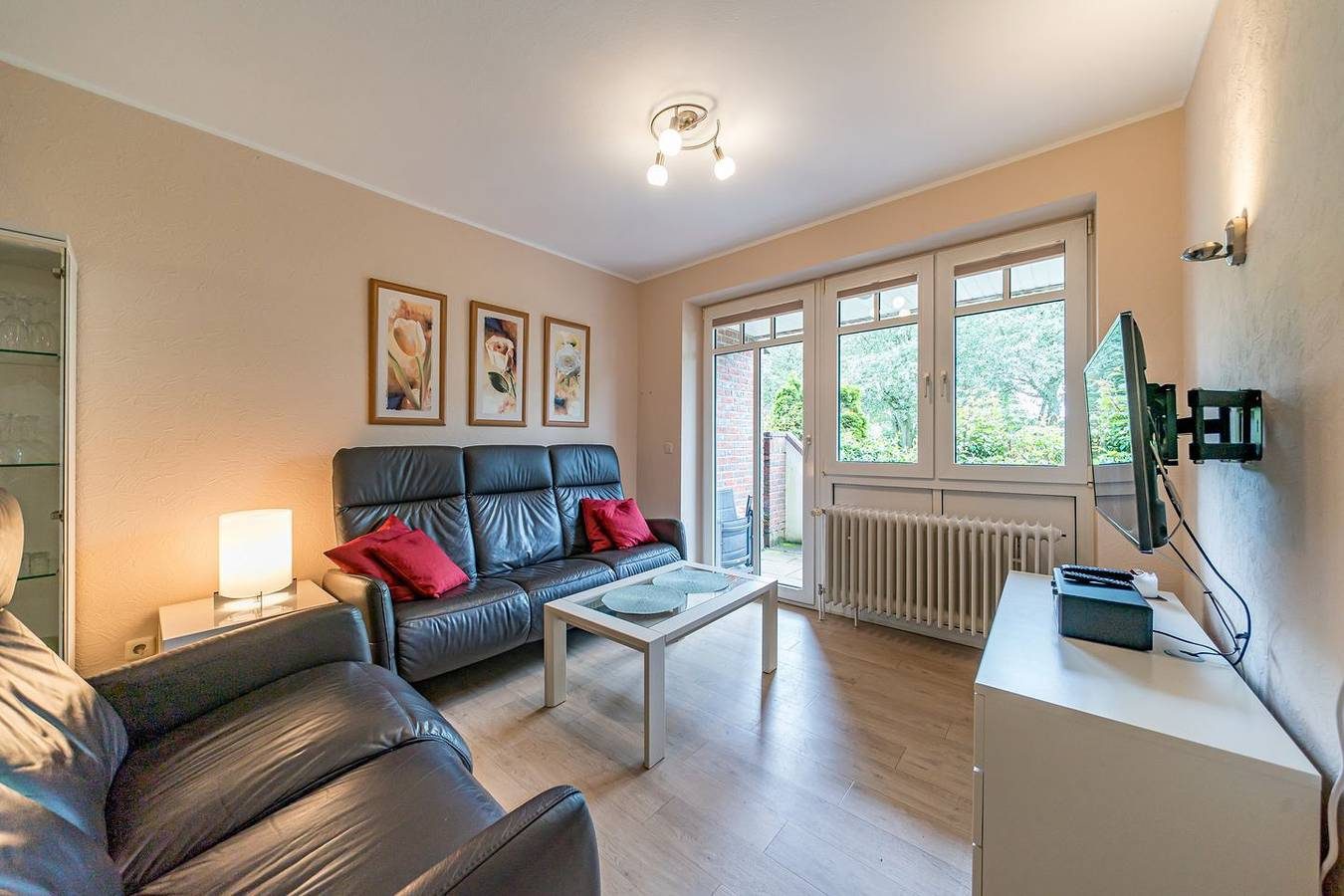Stilvolle und komfortable Ferienwohnung mit Balkon - nur 200 m zum Sandstrand!