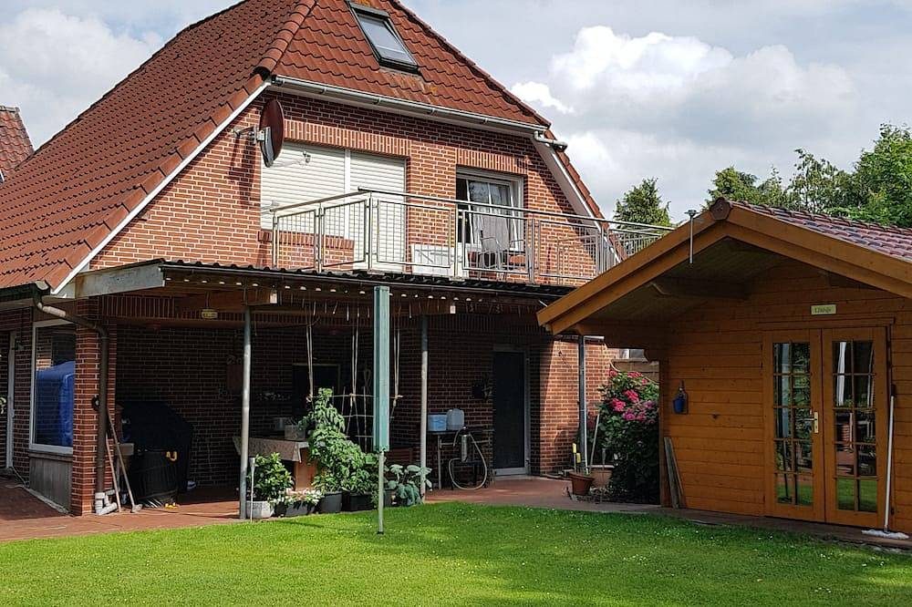 Helle freundliche Ferienwohnung mit geräumigen Balkon zu vermieten