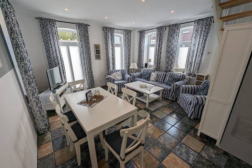 \"Dat Fischerhus – Idyllische Auszeit im Grünen mit Terrasse & Strandkorb!\" — Bild 5