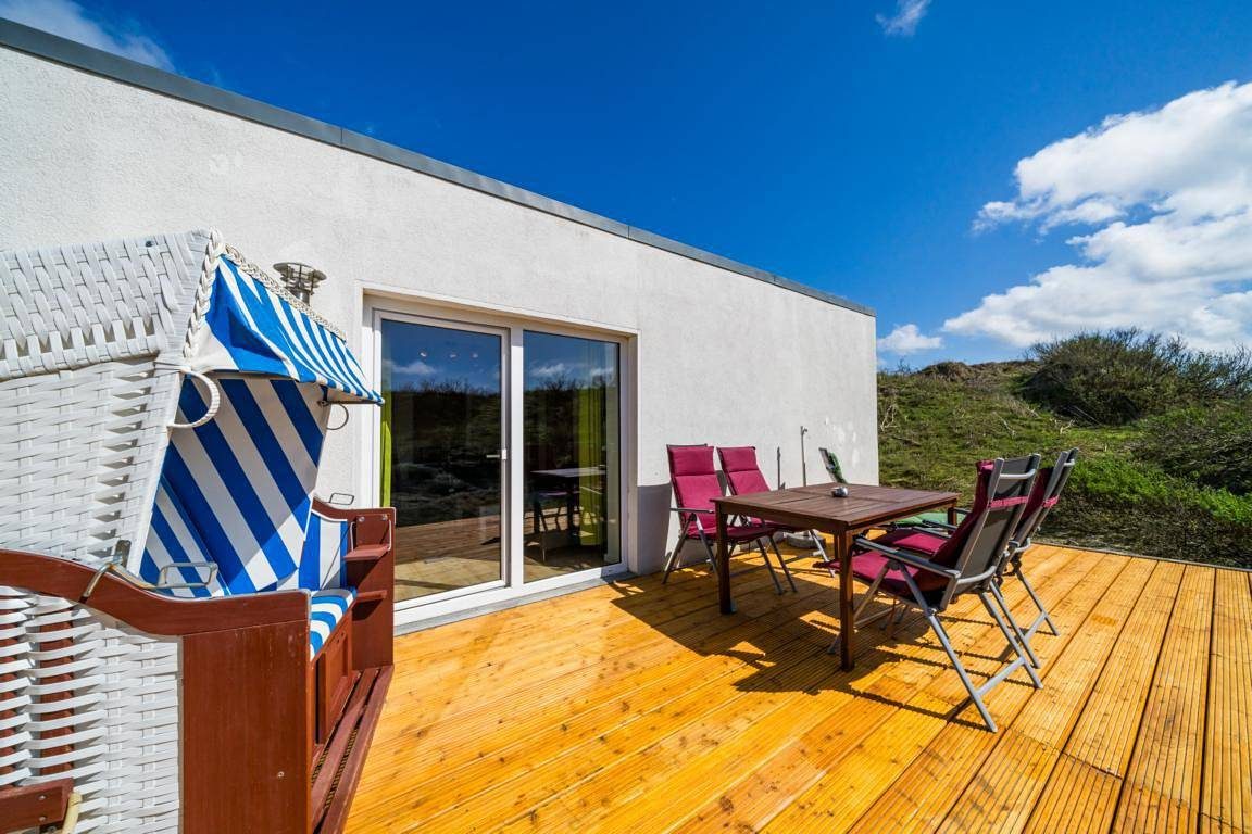 Ferienwohnung Austernfischer" mit Meerblick, privater Terrasse und Wi-Fi