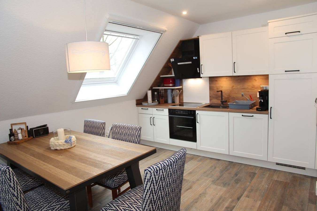 Neue Ferienwohnung (80qm) für 4 Personen mit Balkon, Infrarotkabine am Wasser — Bild 5