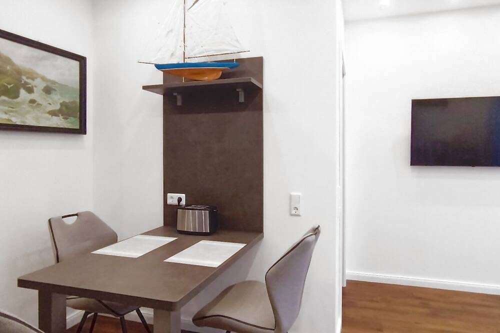 Moderne Ferienwohnung direkt am Kanal - bis 4 Personen (Neubau) — Bild 4