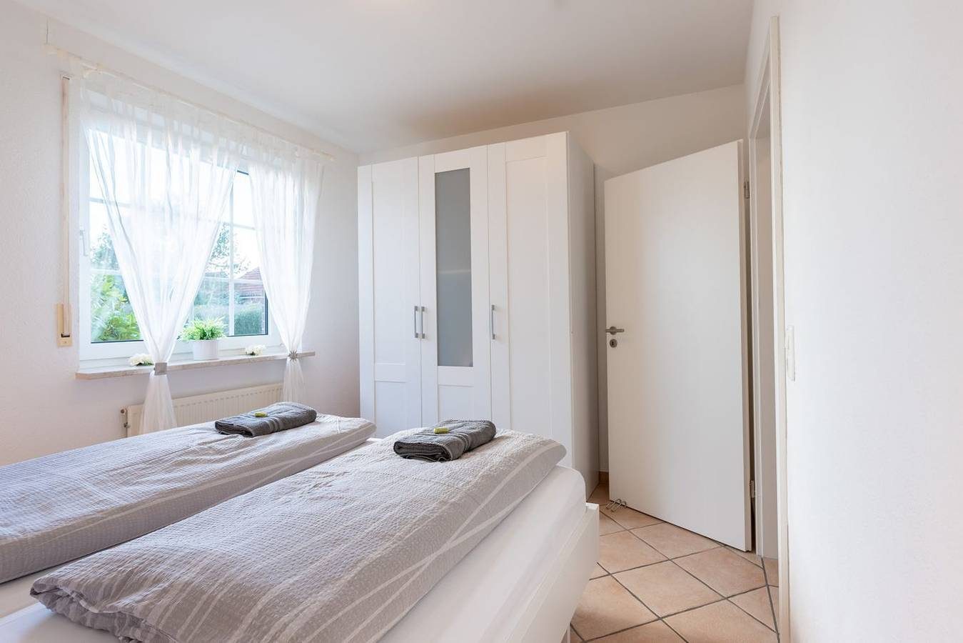 Entspannen und Erleben: Deine Ferienwohnung Möwe 3 in Norddeich! — Bild 3