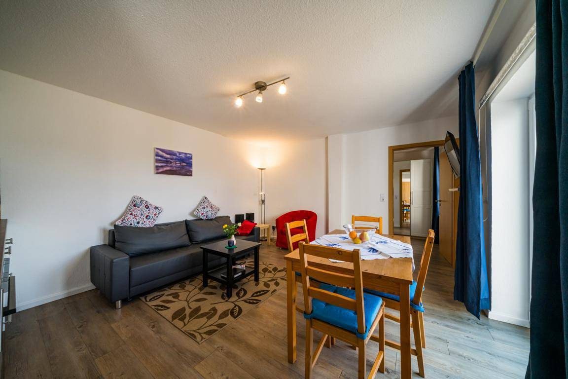 Ferienwohnung 'Ferienwohnug Strandflieder' mit Privatterrasse — Bild 4