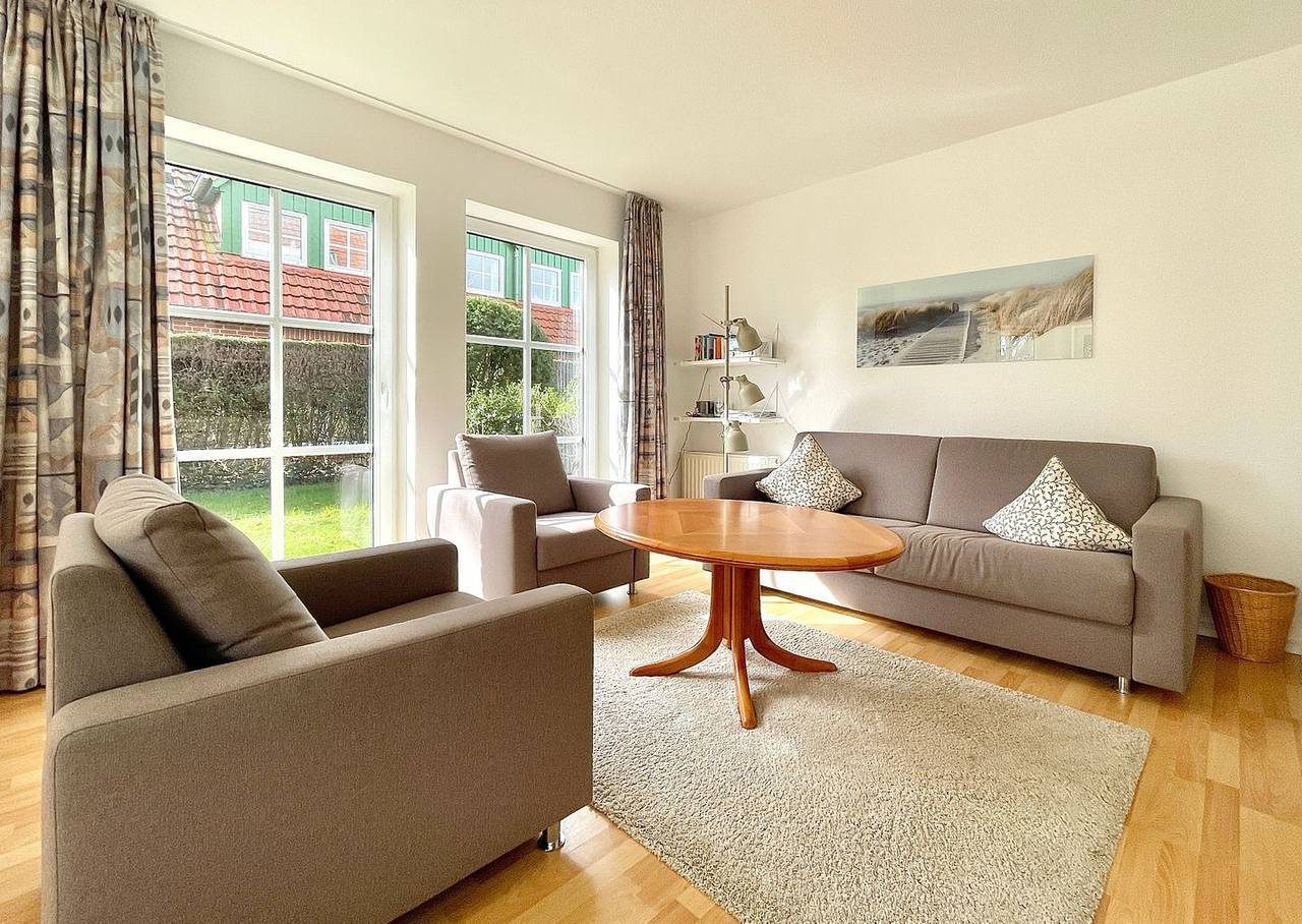 Die gemütliche Ferienwohnung „Edes Huus“ liegt ruhig im Grünen am Langeooger Ortsrand. — Bild 3