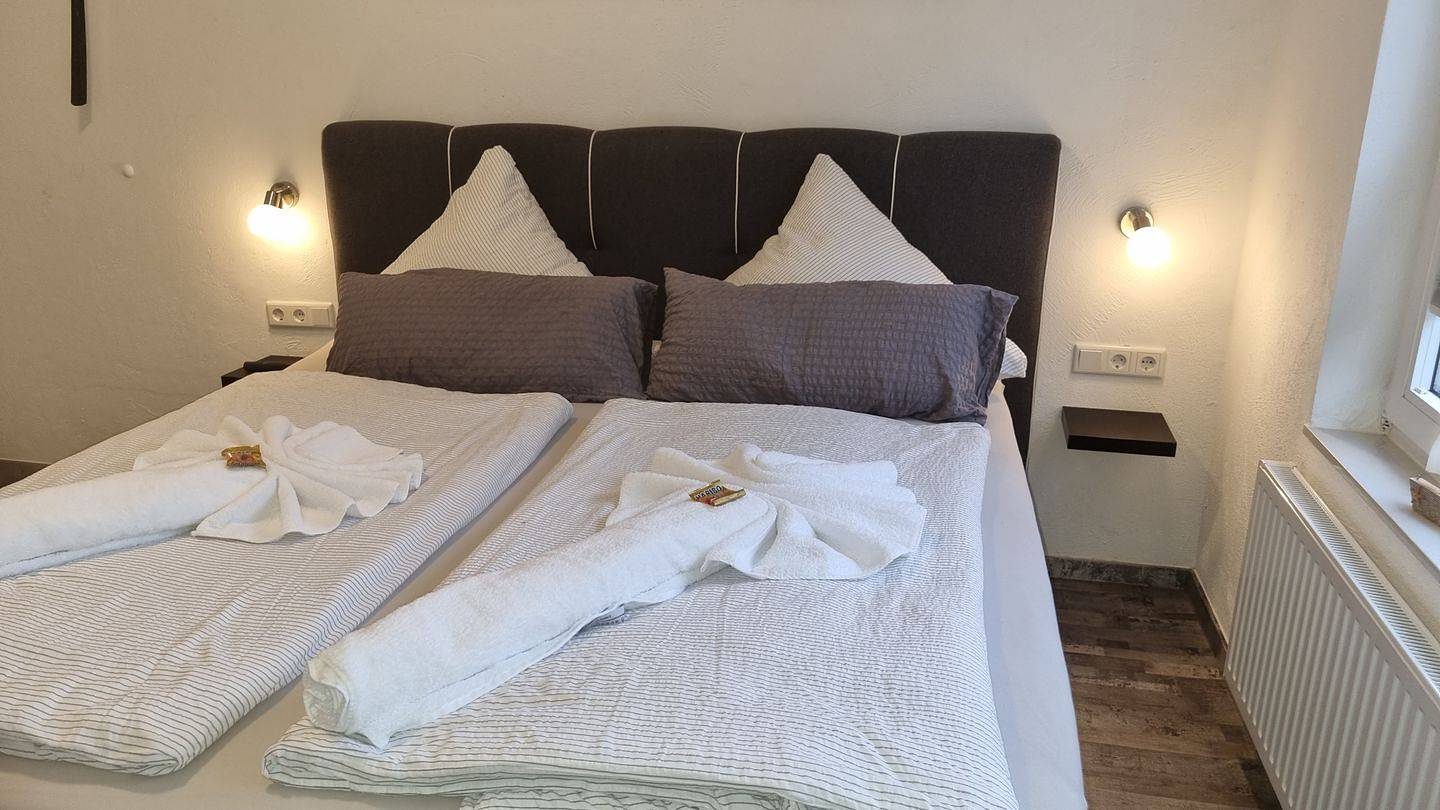 Kleines Doppelzimmer Mary Read im Erdgeschoss — Bild 5