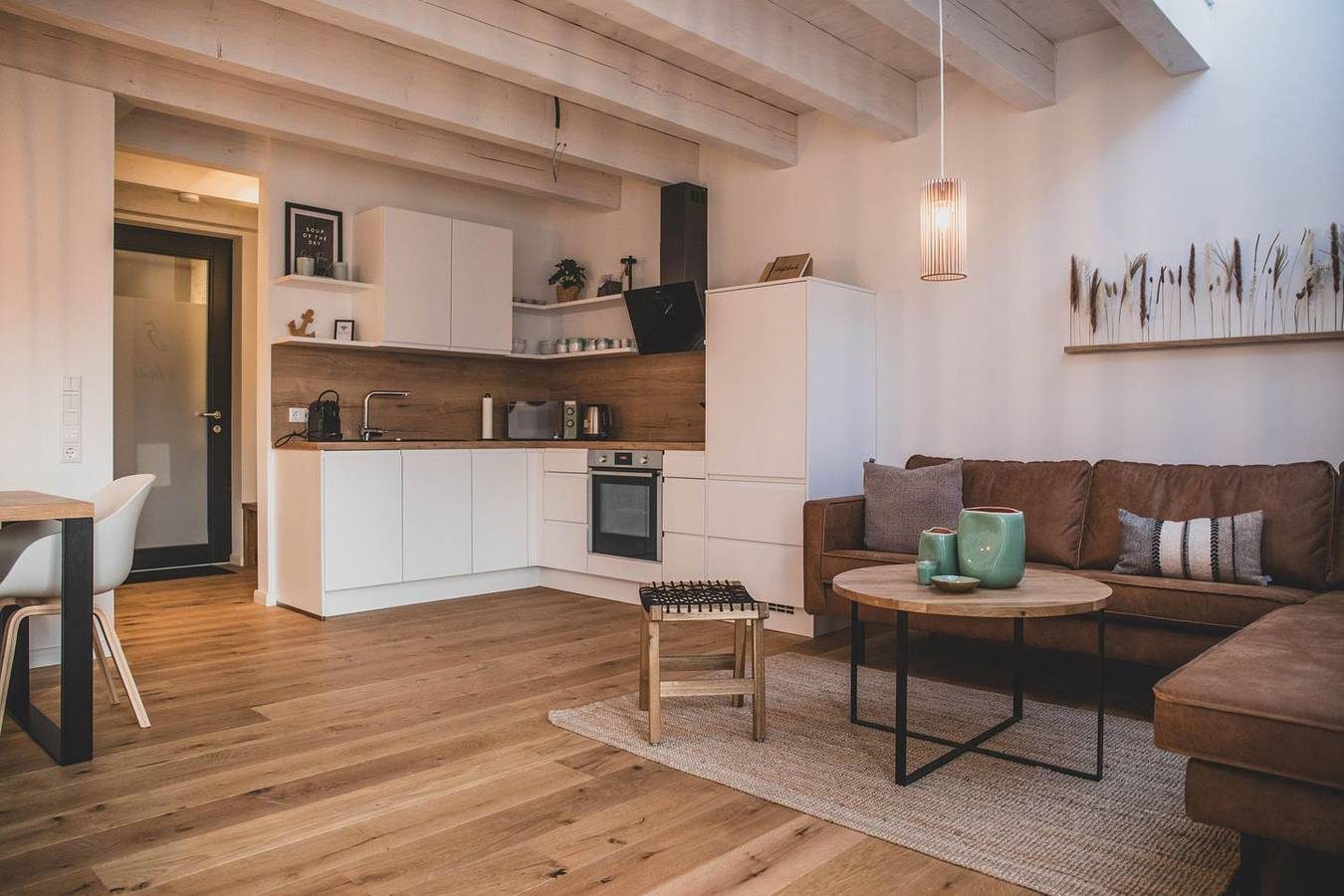 "Anni" eine wunderschöne gemütliche Maisonette Ferienwohnung mit Terrasse im historischen Gulfhof